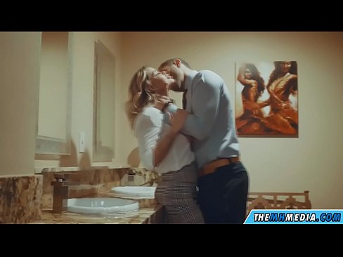 ❤️ Når en barmfagre blondine forfører deg på et offentlig toalett ❤️ Superporno på porno no.stroybassein.ru ❌